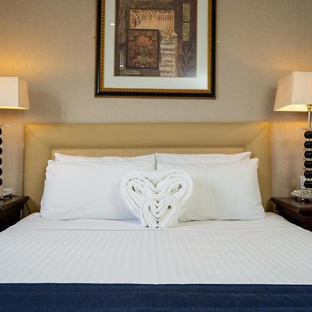 The Clarendon Hotel Blackheath Bagian luar foto