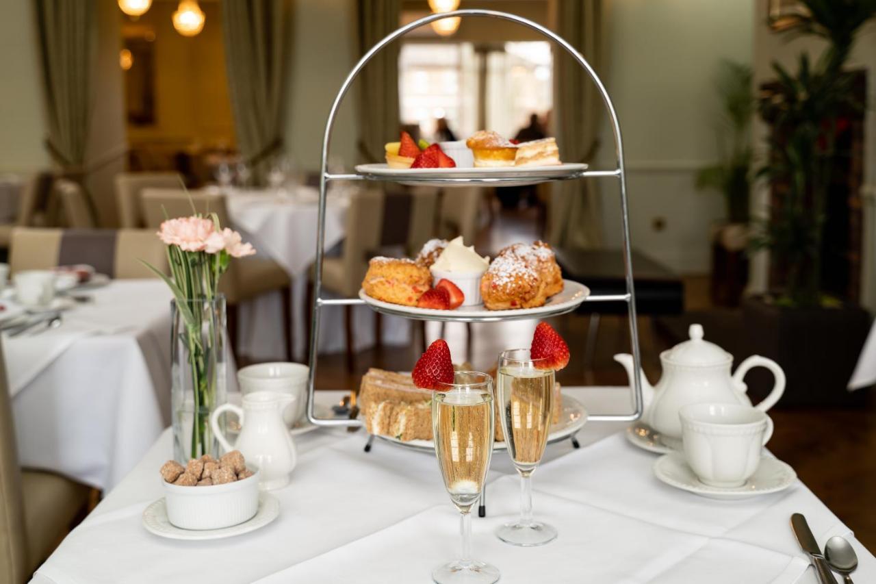 The Clarendon Hotel Blackheath Bagian luar foto