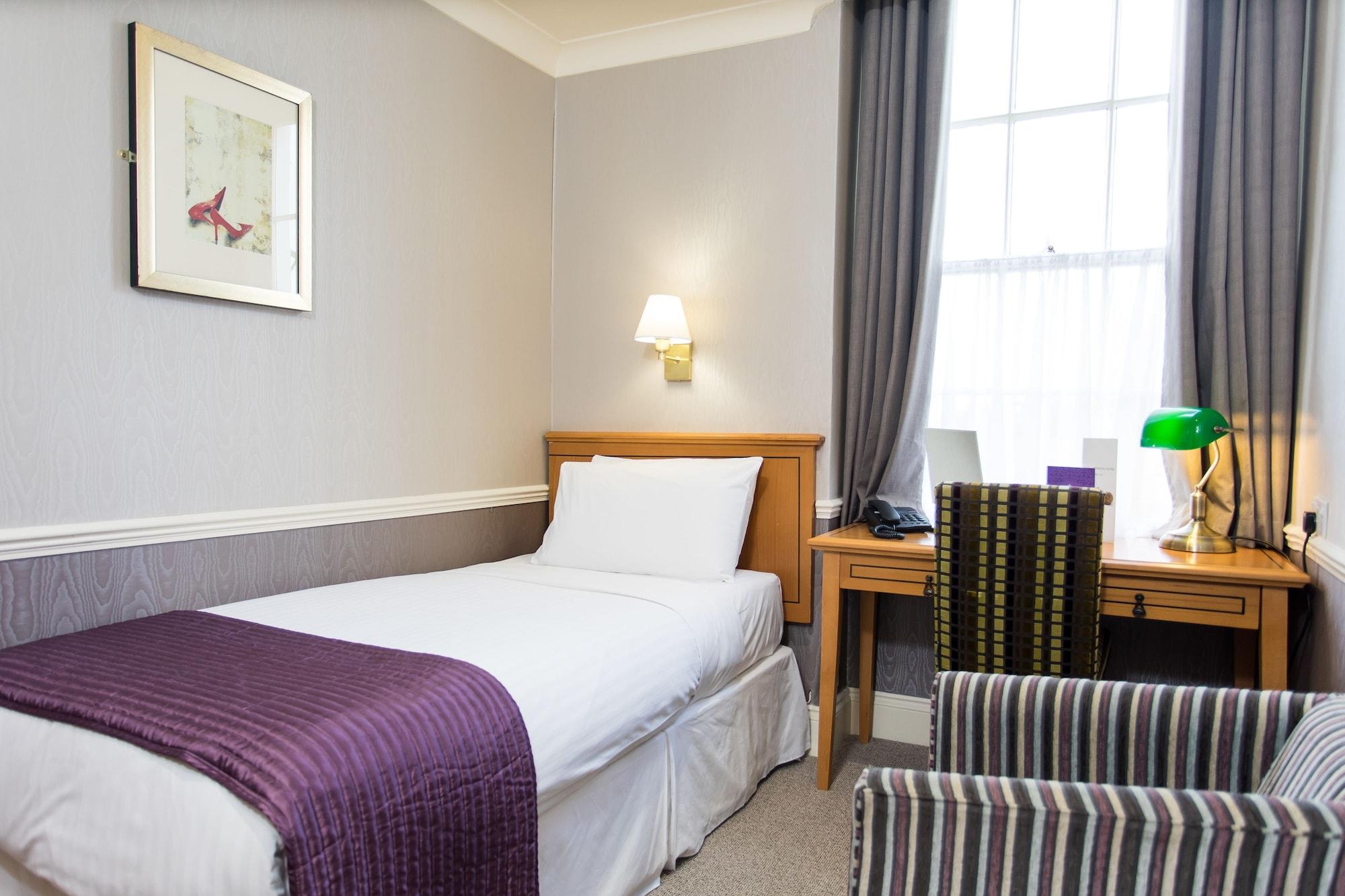 The Clarendon Hotel Blackheath Bagian luar foto