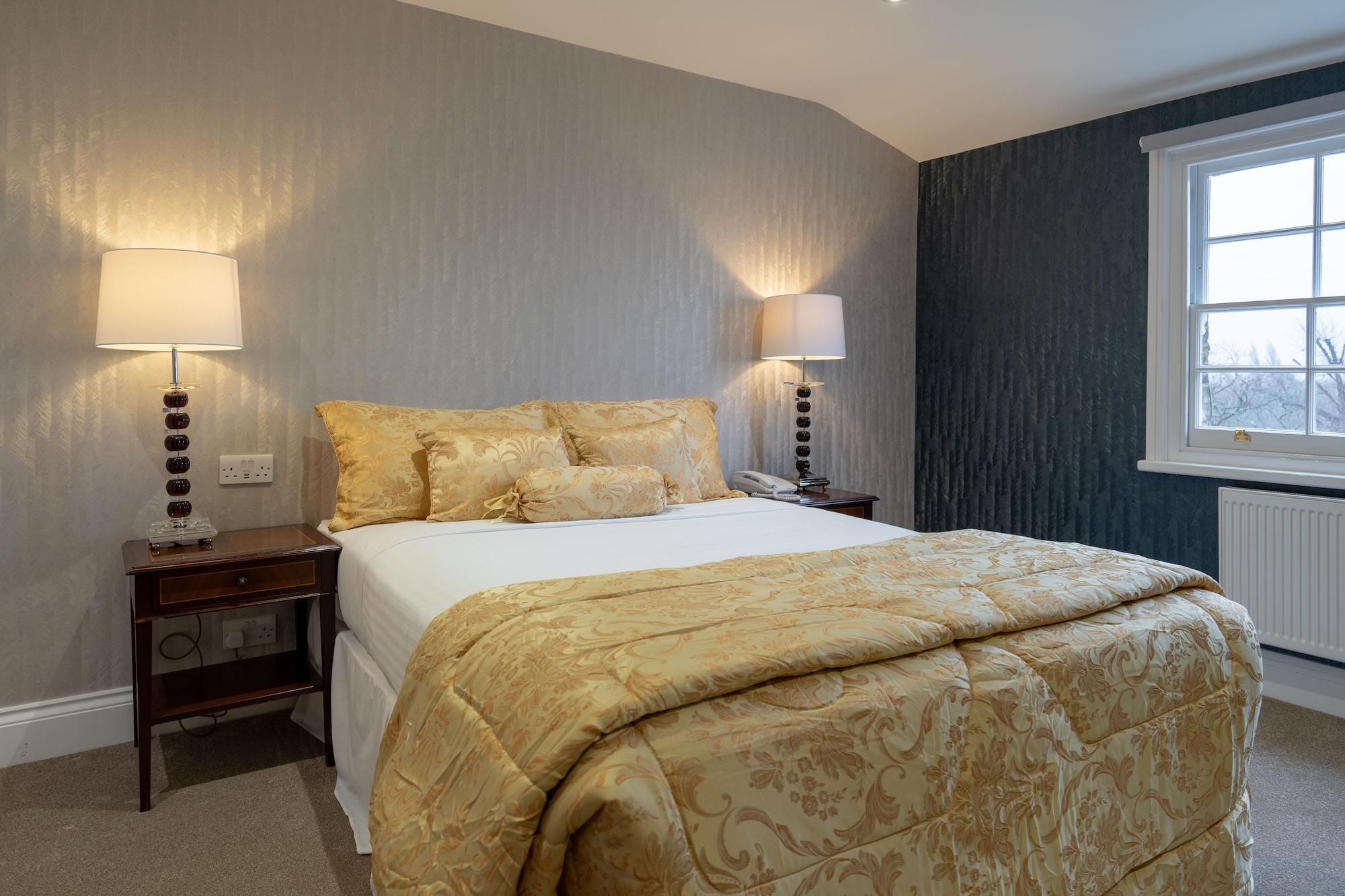 The Clarendon Hotel Blackheath Bagian luar foto