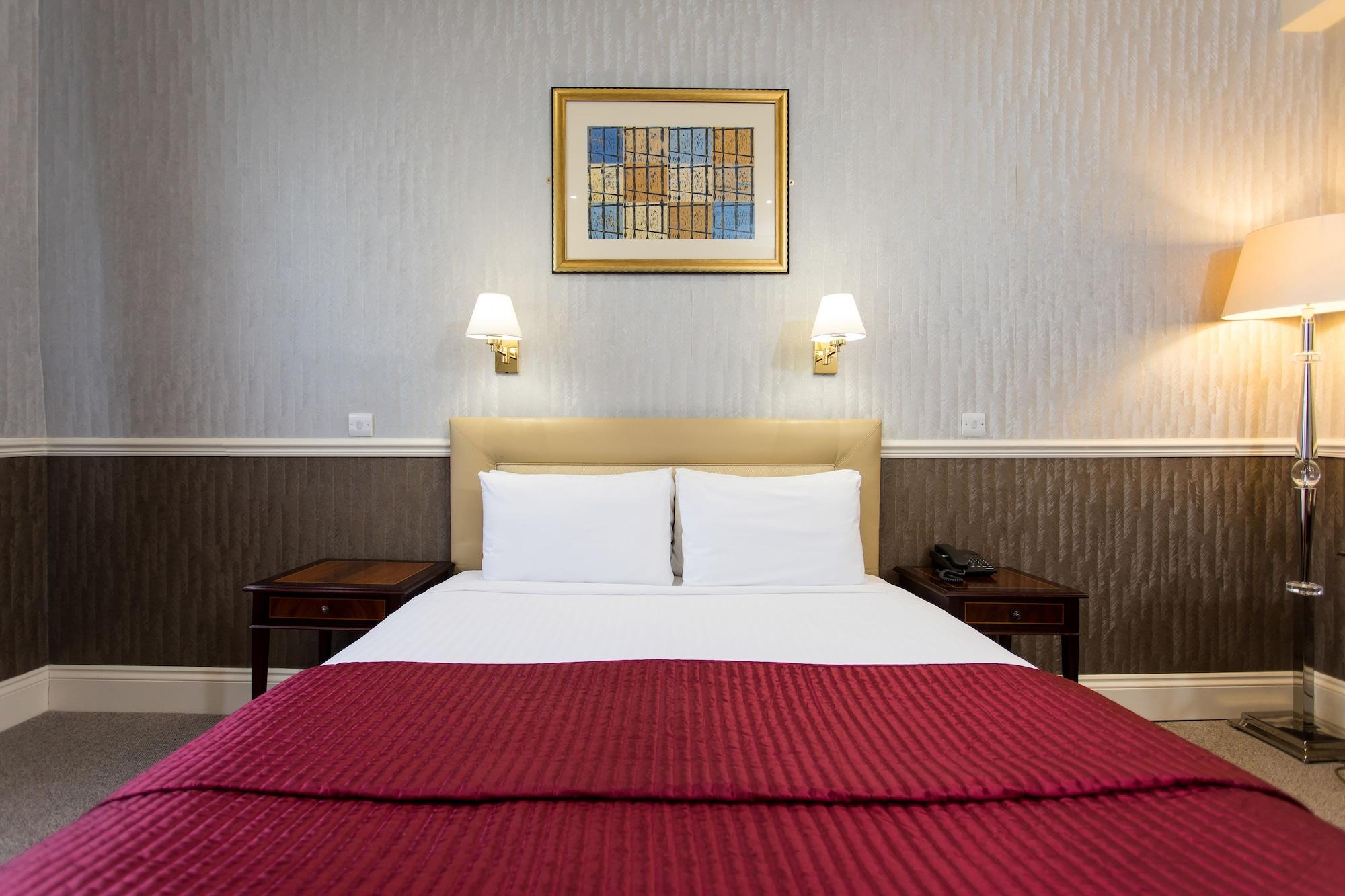 The Clarendon Hotel Blackheath Bagian luar foto