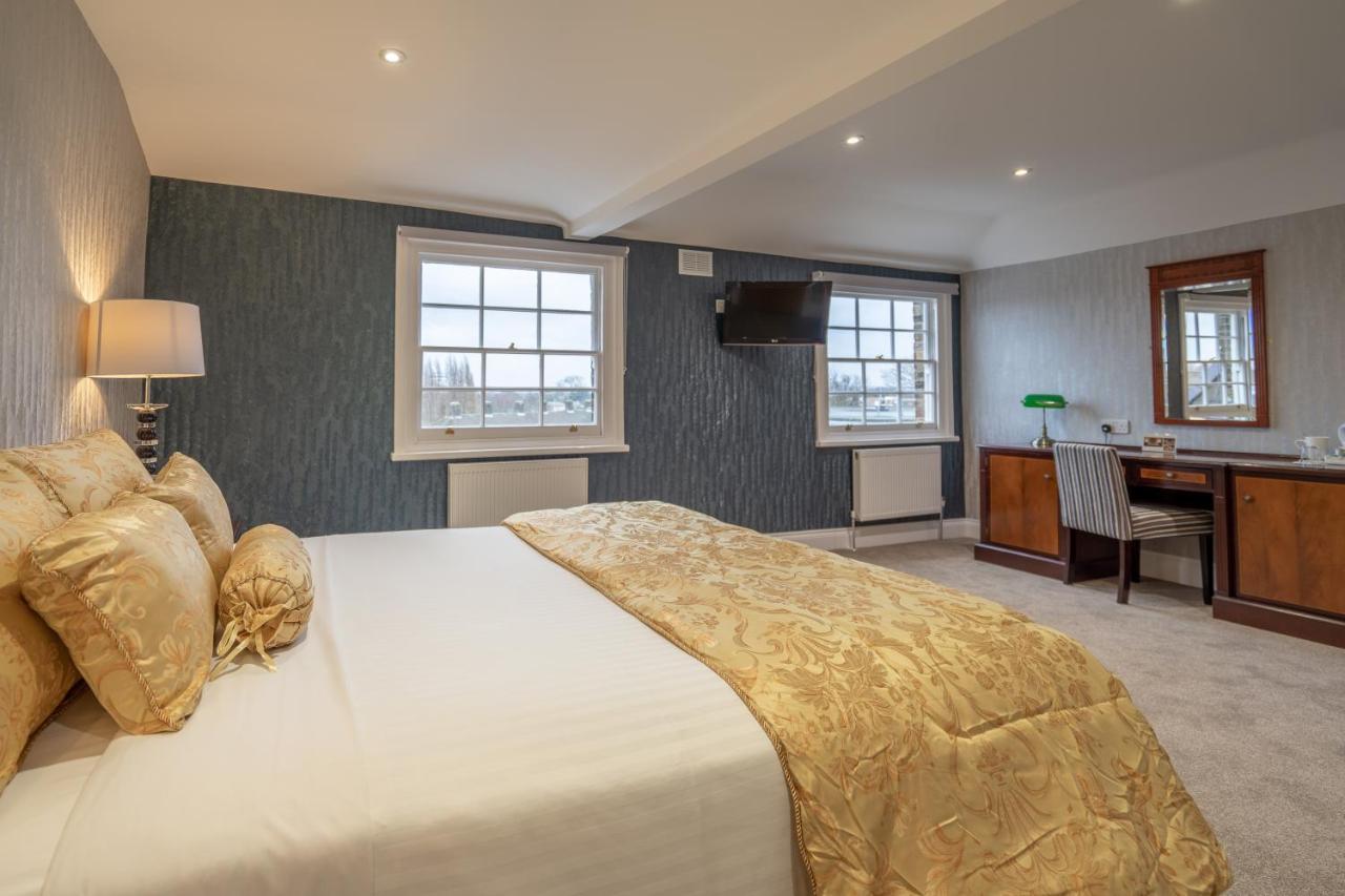 The Clarendon Hotel Blackheath Bagian luar foto