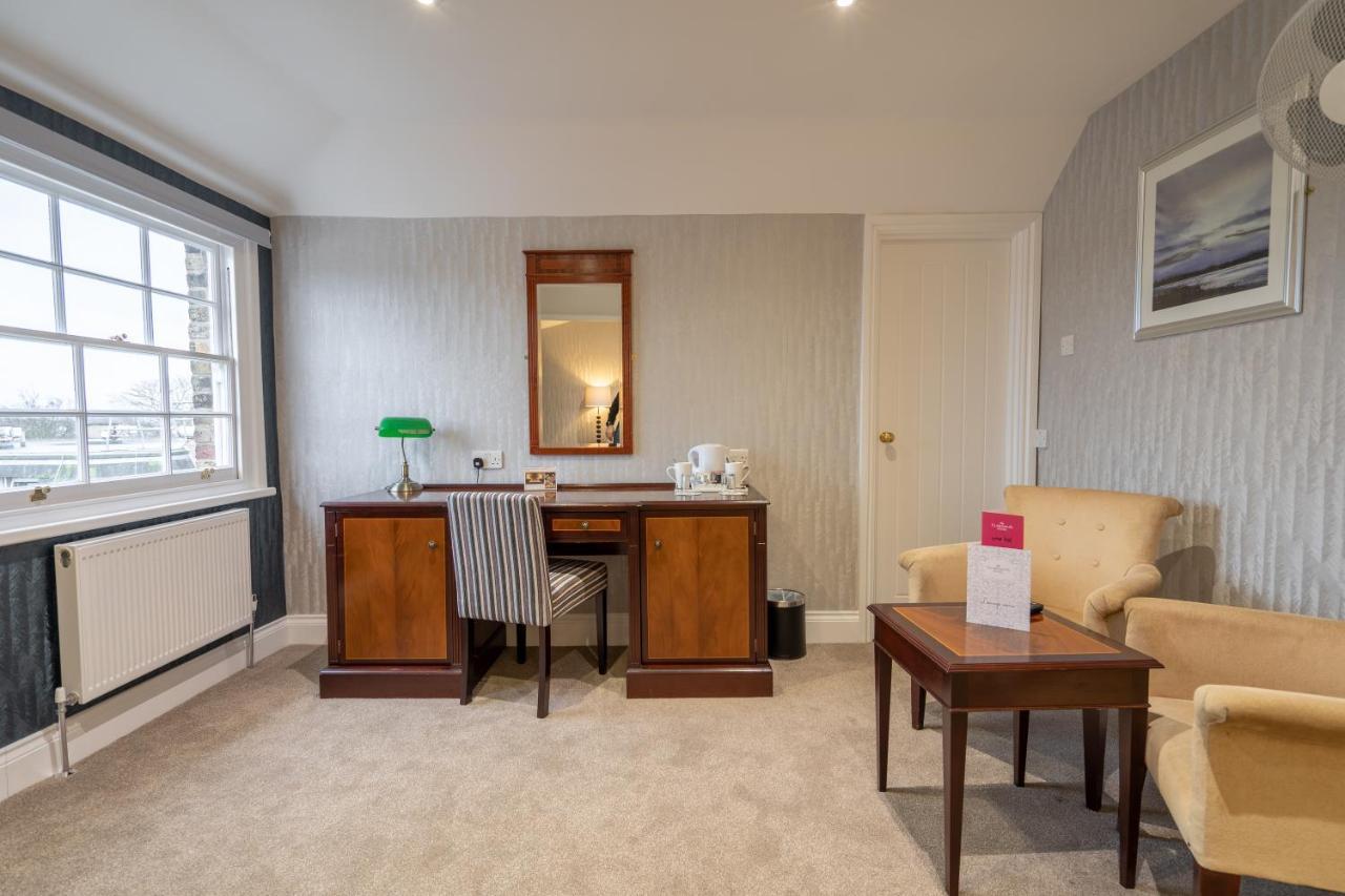 The Clarendon Hotel Blackheath Bagian luar foto
