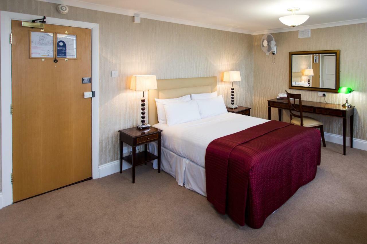The Clarendon Hotel Blackheath Bagian luar foto