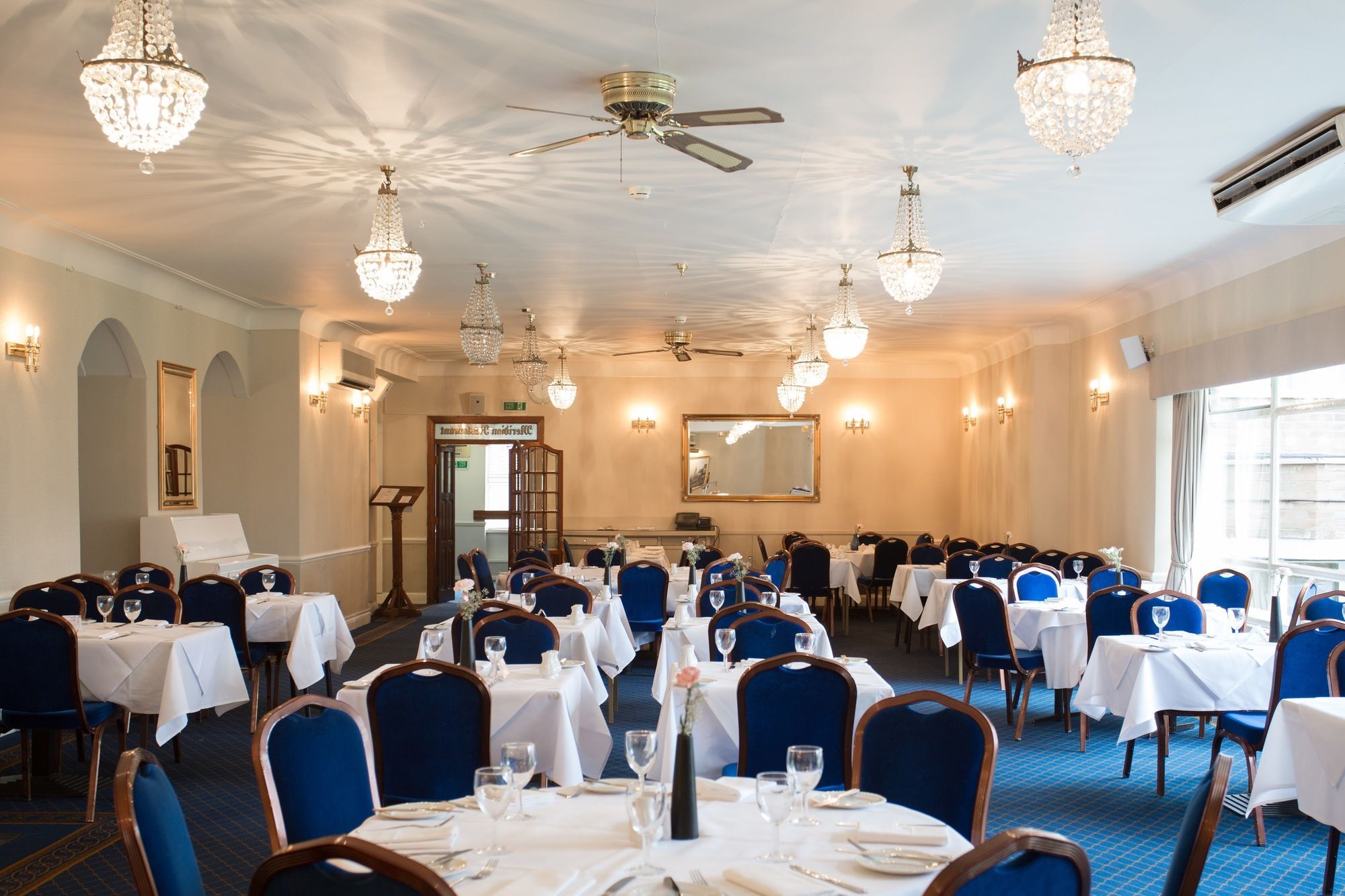 The Clarendon Hotel Blackheath Bagian luar foto