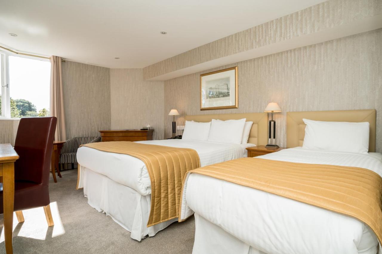 The Clarendon Hotel Blackheath Bagian luar foto