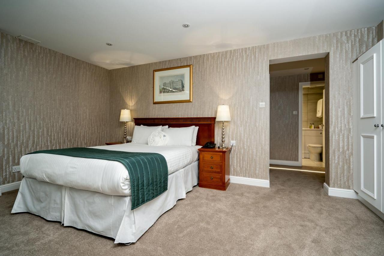 The Clarendon Hotel Blackheath Bagian luar foto
